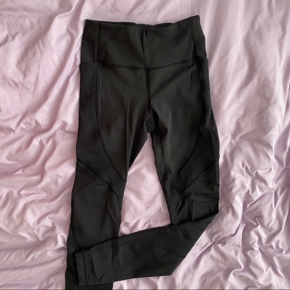 Lululemon leggings | Running Thermal | 7/8 length - Picture 4 of 5